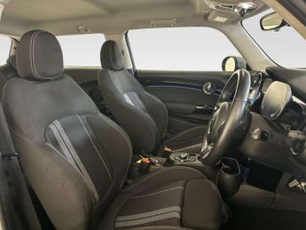 MINI Electric Hatch Cooper SE 32.6kWh Level 1 Hatchback 3dr Electric Auto (184 ps)