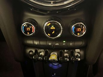 MINI Electric Hatch Cooper SE 32.6kWh Level 1 Hatchback 3dr Electric Auto (184 ps)
