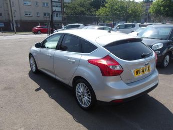 Ford Focus 1.0T EcoBoost Zetec Euro 5 (s/s) 5dr