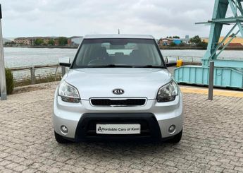Kia Soul 1.6 CRDi 2 SUV 5dr Diesel Auto Euro 4 (126 bhp)