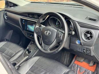 Toyota Auris 1.8 VVT-h Business Edition Touring Sports CVT Euro 6 (s/s) 5dr