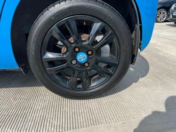 Toyota AYGO 1.0 VVT-i x-cite x-shift Euro 6 5dr
