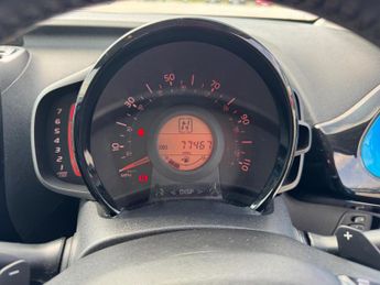 Toyota AYGO 1.0 VVT-i x-cite x-shift Euro 6 5dr