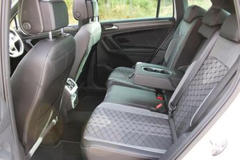Volkswagen Tiguan 2.0 TDI R-Line DSG 4Motion Euro 6 (s/s) 5dr