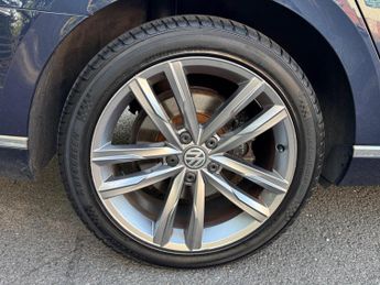 Volkswagen Passat 2.0 TDI BlueMotion Tech GT DSG Euro 6 (s/s) 4dr