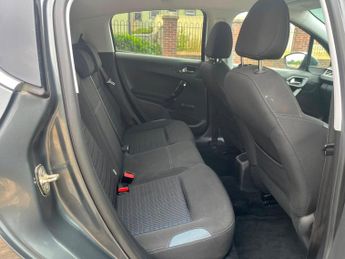 Peugeot 208 1.4 e-HDi Allure EGC Euro 5 (s/s) 5dr