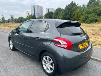 Peugeot 208 1.4 e-HDi Allure EGC Euro 5 (s/s) 5dr