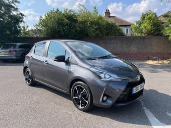 Toyota Yaris 1.5 VVT-h Design Hatchback 5dr Petrol Hybrid E-CVT Euro 6 (101 p