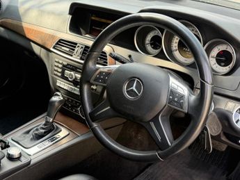 Mercedes-Benz C Class 2.1 C220 CDI BlueEfficiency Elegance G-Tronic+ Euro 5 (s/s) 4dr