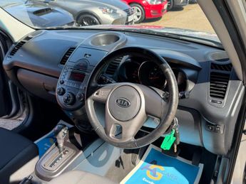 Kia Soul 1.6 CRDi 2 SUV 5dr Diesel Auto Euro 4 (126 bhp)