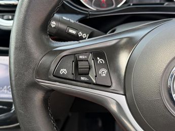 Vauxhall ADAM 1.4 16v GLAM Euro 5 3dr