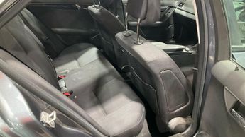 Mercedes-Benz C Class 2.1 C200 CDI BlueEfficiency Executive SE Auto Euro 5 4dr