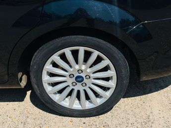 Ford Mondeo 2.0 TDCi Zetec Business Edition Powershift Euro 5 5dr