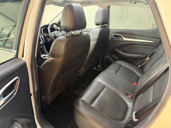 MG MG ZS 51.1kWh Trophy Auto 5dr