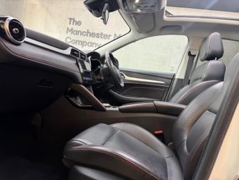 MG MG ZS 51.1kWh Trophy Auto 5dr