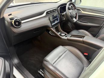 MG MG ZS 51.1kWh Trophy Auto 5dr