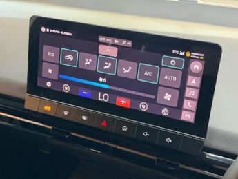 MG MG4 64kWh Trophy Long Range Auto 5dr