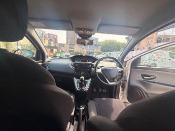 Chrysler Ypsilon 1.2 SE Euro 5 (s/s) 5dr