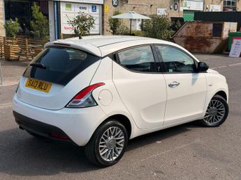 Chrysler Ypsilon 1.2 SE Euro 5 (s/s) 5dr