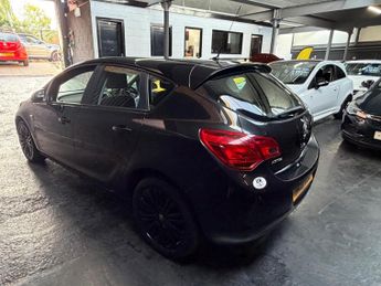 Vauxhall Astra 1.4 16v Excite Euro 5 5dr