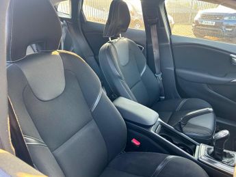 Volvo V40 1.6 D2 SE Euro 5 (s/s) 5dr
