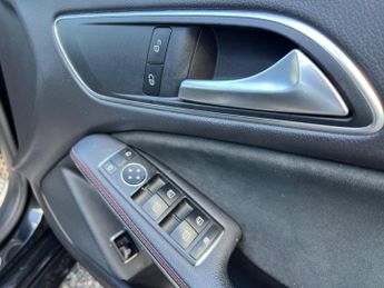 Mercedes-Benz CLA 2.1 CLA200d AMG Line Coupe 7G-DCT Euro 6 (s/s) 4dr