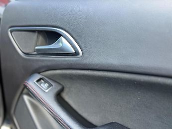 Mercedes-Benz CLA 2.1 CLA200d AMG Line Coupe 7G-DCT Euro 6 (s/s) 4dr