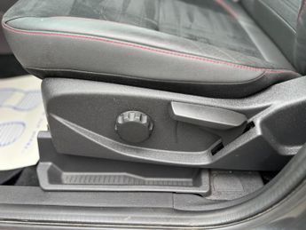 Ford Kuga 2.0 TDCi ST-Line Powershift AWD Euro 6 (s/s) 5dr