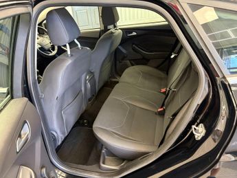 Ford Focus 1.0T EcoBoost Zetec Euro 6 (s/s) 5dr