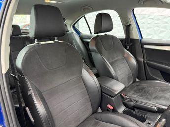 Skoda Octavia 1.6 TDI Elegance DSG Euro 5 (s/s) 5dr