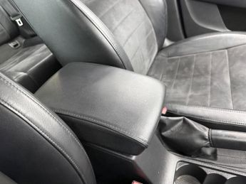 Skoda Octavia 1.6 TDI Elegance DSG Euro 5 (s/s) 5dr