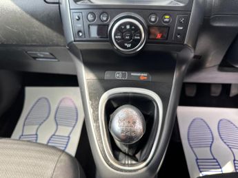 Toyota Verso 1.6 D-4D Design Euro 6 (s/s) 5dr (7 Seat)