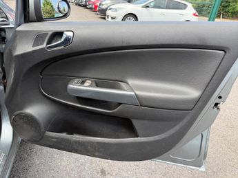 Vauxhall Corsa 1.2i ecoFLEX 16V SE Euro 5 (s/s) 5dr
