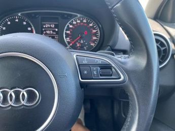 Audi A1 1.4 TFSI Sport Hatchback 3dr Petrol S Tronic Euro 5 (s/s) (122 p