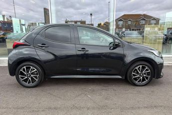 Toyota Yaris 1.5 VVT-h Design Hatchback 5dr Petrol Hybrid E-CVT Euro 6 (s/s) 