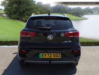 MG MG ZS 72.6kWh Trophy Connect Long Range Auto 5dr