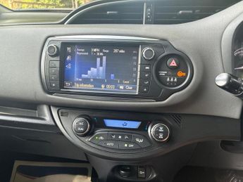 Toyota Yaris 1.5 VVT-h Icon E-CVT Euro 6 5dr
