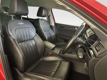 Skoda Superb 2.0 TDI Laurin & Klement Estate 5dr Diesel DSG Euro 6 (s/s) (200