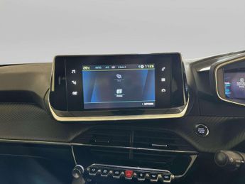 Peugeot E-2008 50kWh Allure Premium SUV 5dr Electric Auto (7kW Charger) (136 ps