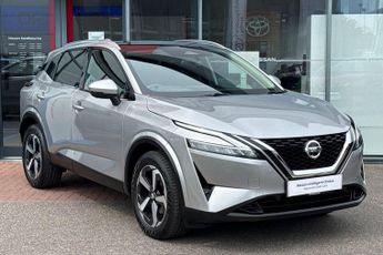 Nissan Qashqai 1.3 DIG-T (158ps) N-Connecta [Glass Roof]