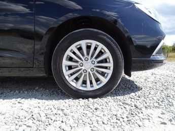 MG MG5 61.1kWh Exclusive Long Range Auto 5dr