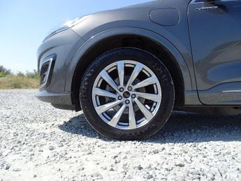Ford Kuga 2.5 Duratec 14.4kWh Vignale CVT Euro 6 (s/s) 5dr