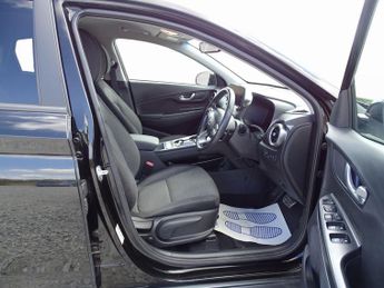 Hyundai KONA 64kWh Premium Auto 5dr (10.5kW Charger)