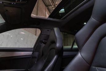 Porsche Panamera 2.9 V6 E-Hybrid 14kWh 4 Saloon PDK 4WD Euro 6 (s/s) 5dr