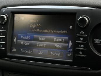 Toyota Yaris 1.5 VVT-h Icon Tech E-CVT Euro 6 (s/s) 5dr