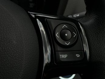 Toyota Yaris 1.5 VVT-h Icon Tech E-CVT Euro 6 (s/s) 5dr