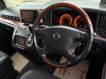 Nissan Elgrand 2.5 Highway Star [8 Seater] ULEZ Free