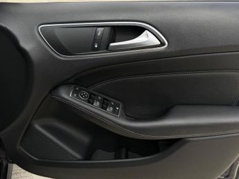 Mercedes-Benz B Class 1.5 B180d SE Euro 6 (s/s) 5dr