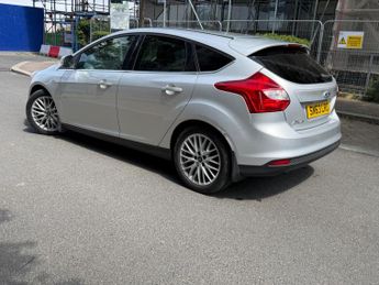 Ford Focus 1.0T EcoBoost Zetec Euro 5 (s/s) 5dr