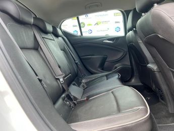 Vauxhall Astra 1.6 CDTi BlueInjection Elite Auto Euro 6 5dr